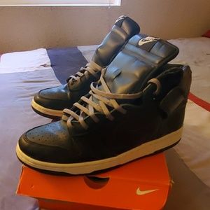 Black Nike Stussy X w/Snakeskin Swoosh, Men's 11